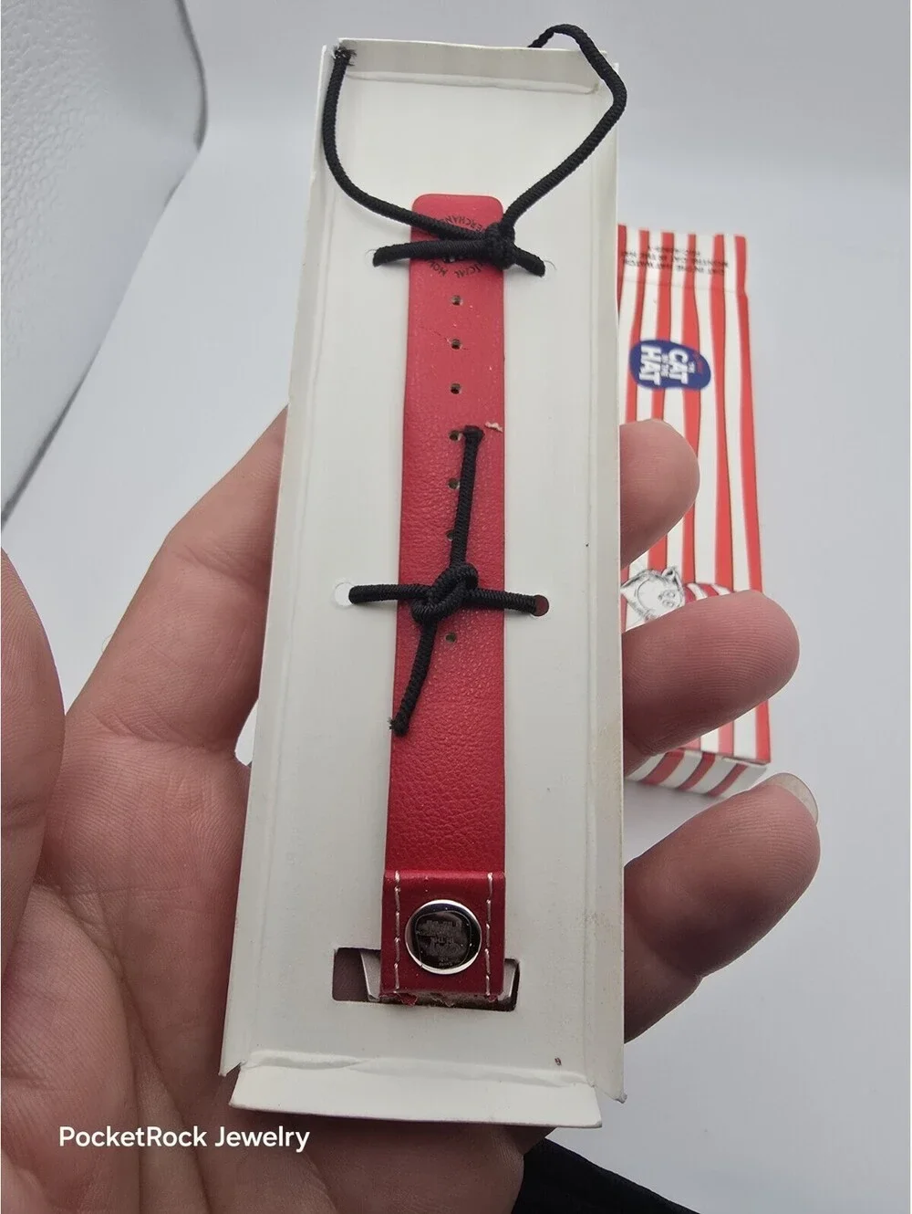 Dr Seuss Cat in the Hat Watch 2003 Movie Red Leather Strap Silver Tone Analog